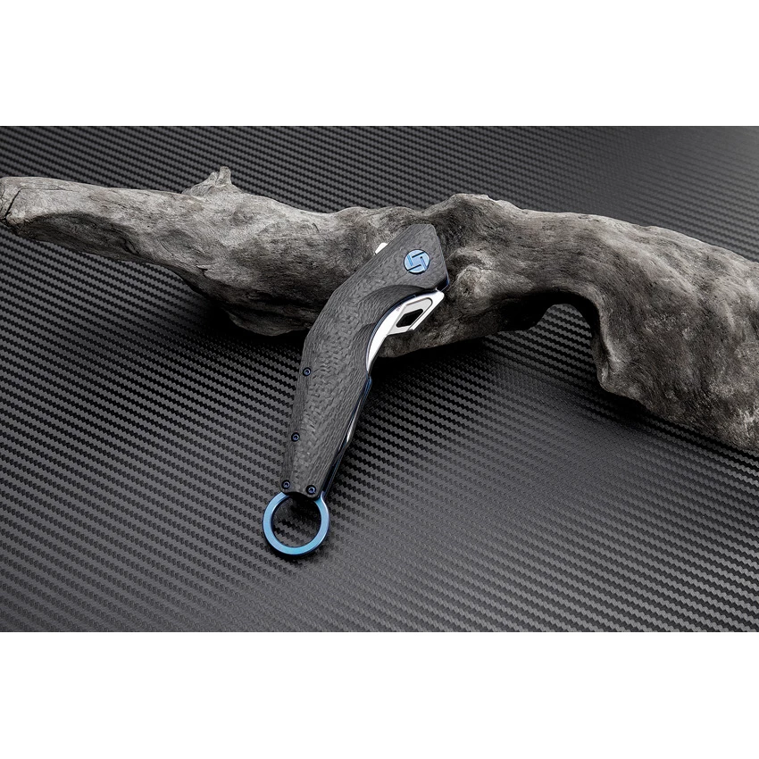 ATZ1811GBUM Artisan Cobra Linerlock Pocket Knife Carbon Fiber M390 4 ATZ1811GBUM Artisan Cobra Linerlock Pocket Knife Carbon Fiber M390 - Image 2